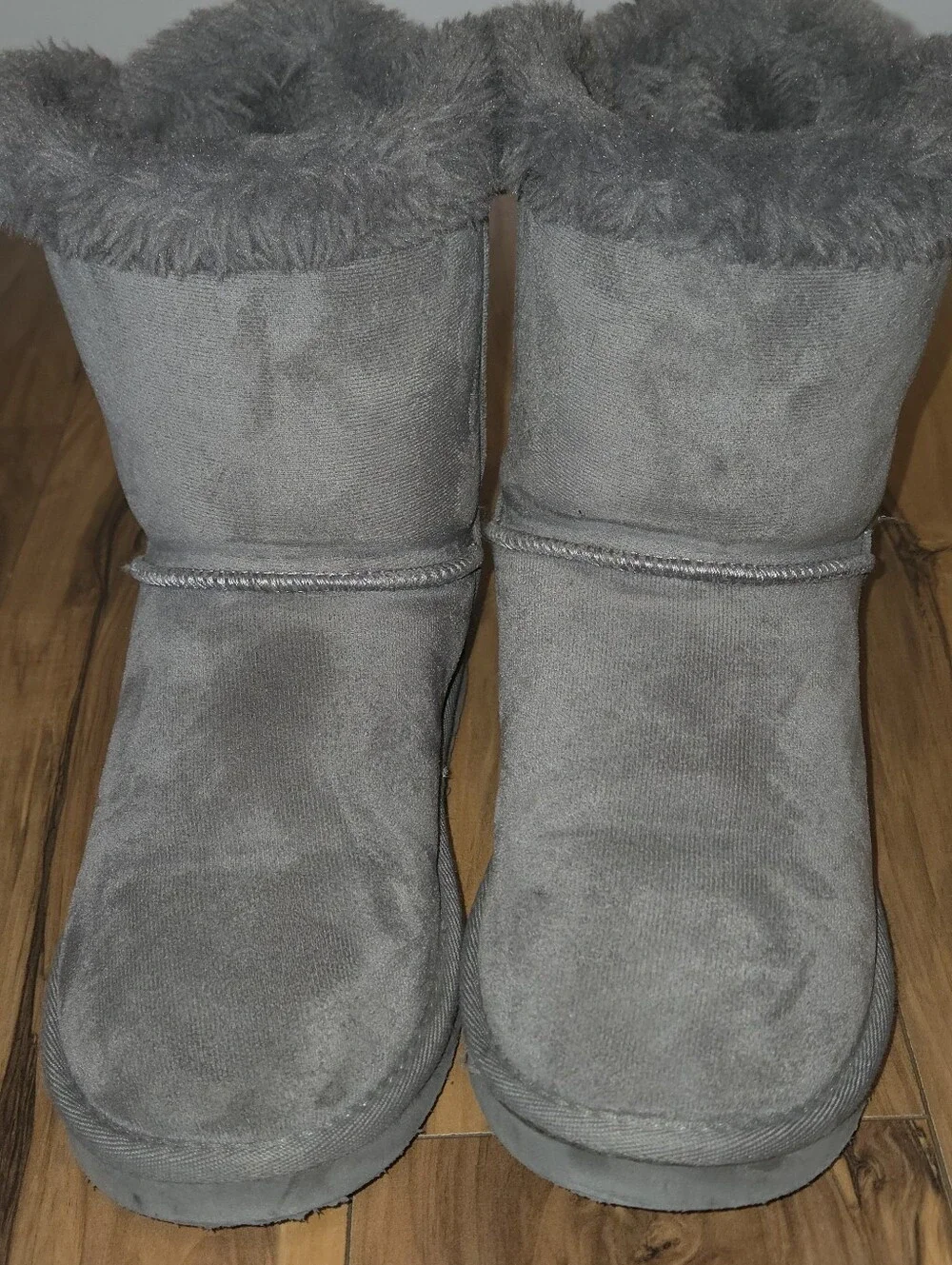 Girls Gray Faux-Fur Lined Winter Boots with Bows – Size 3